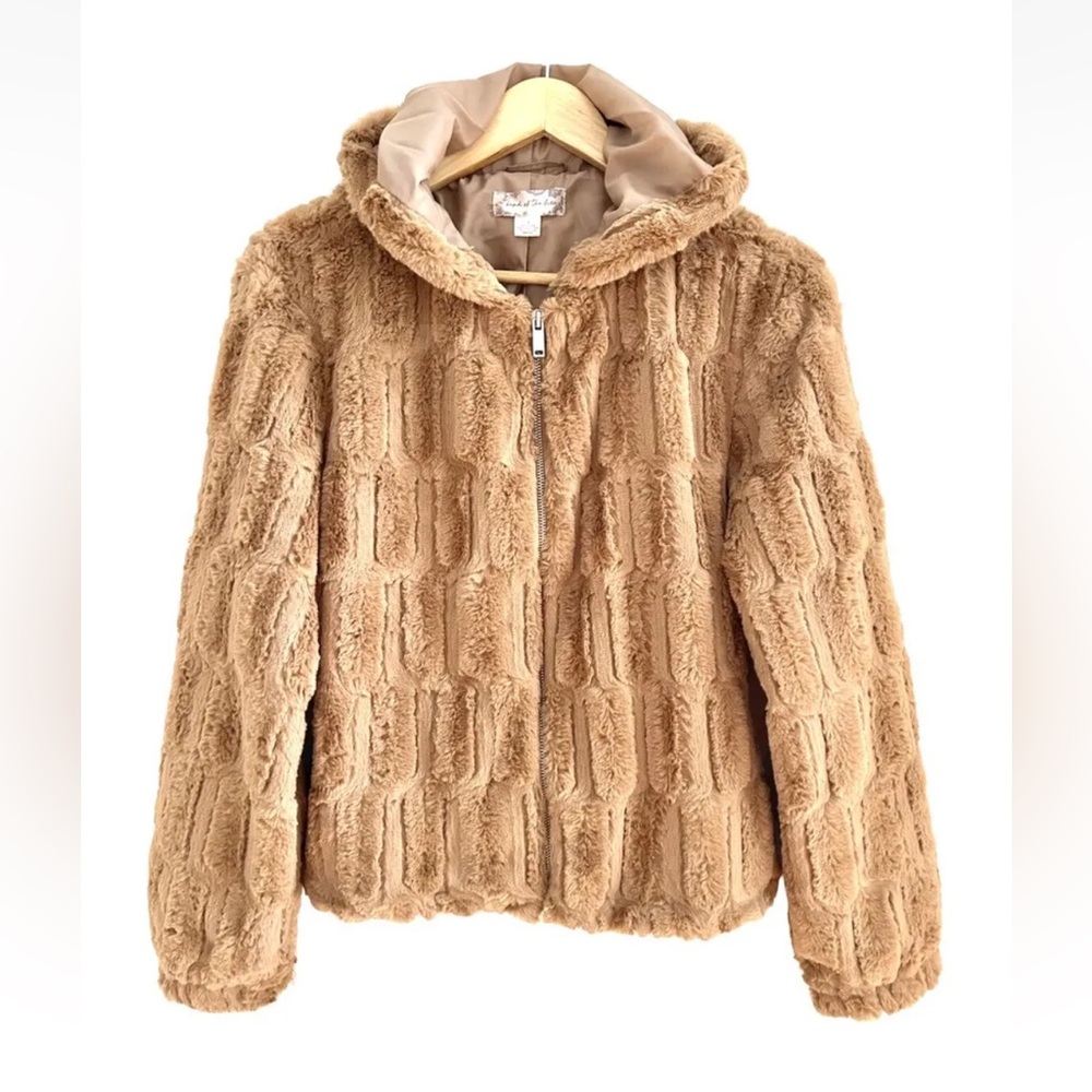 Band of The Free Faux Fur Hooded Jacket Butterscotch NWT Size Small